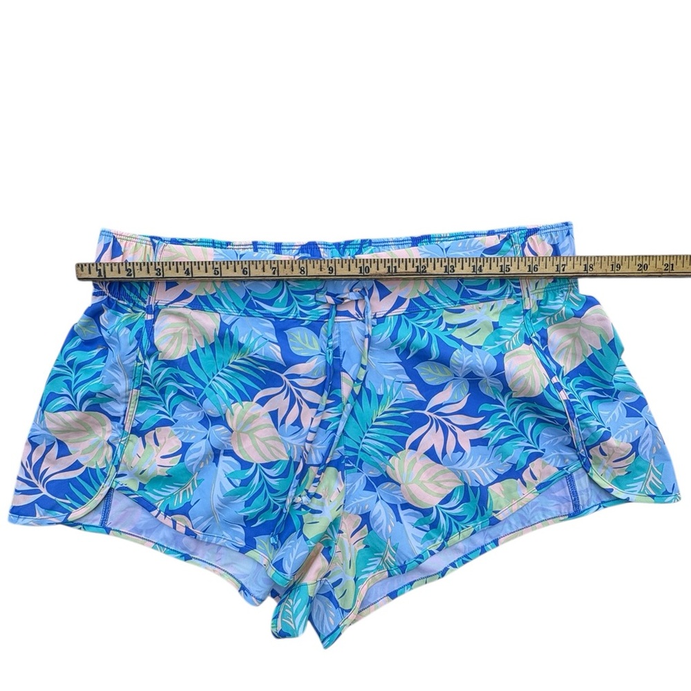 No Boundaries Women’s Pastel Tropical Leaf Pattern Shorts - Picture 8 of 11